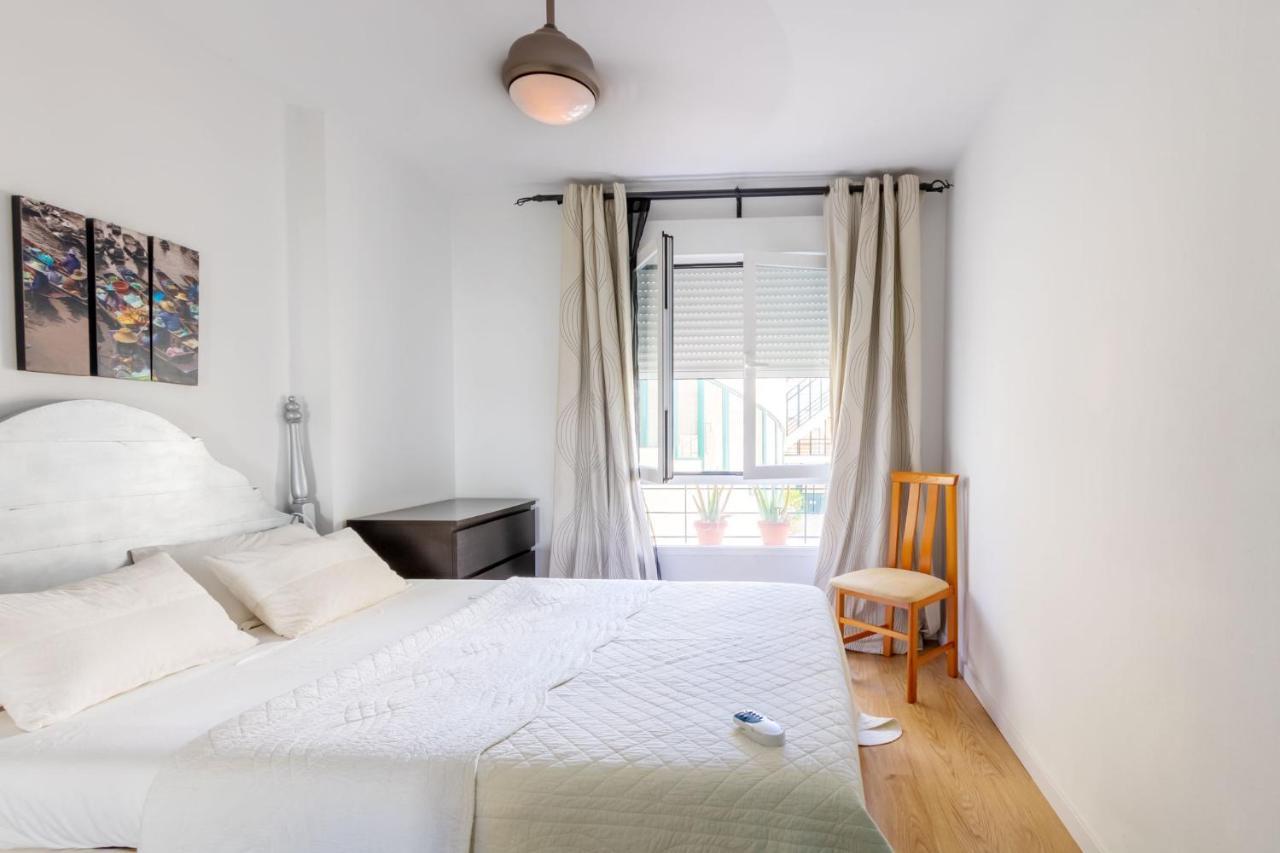 Colours Apartment And Garage Historical Center 4 Pax Севиля Екстериор снимка