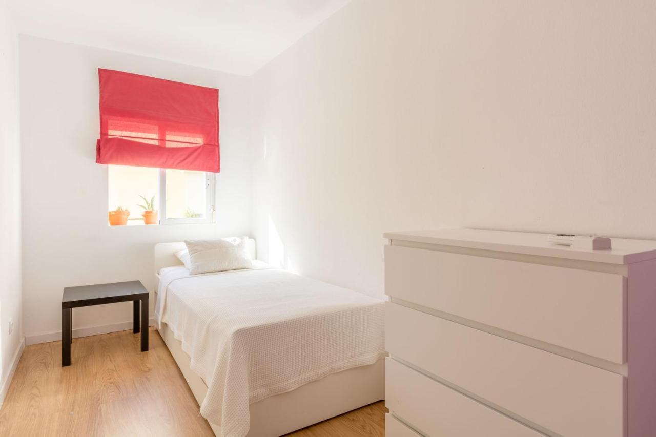 Colours Apartment And Garage Historical Center 4 Pax Севиля Екстериор снимка